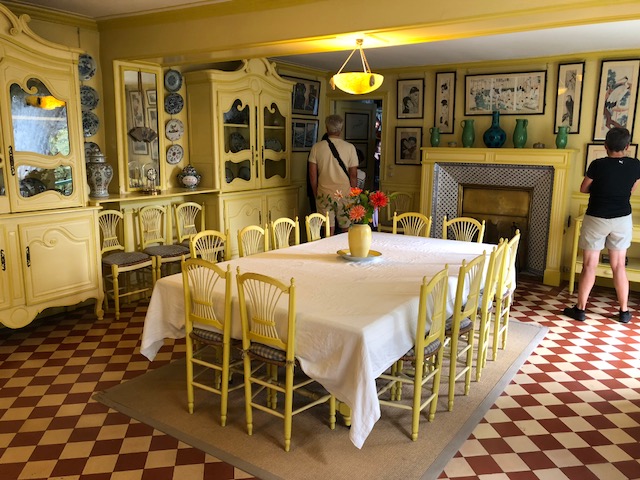 The dining room 