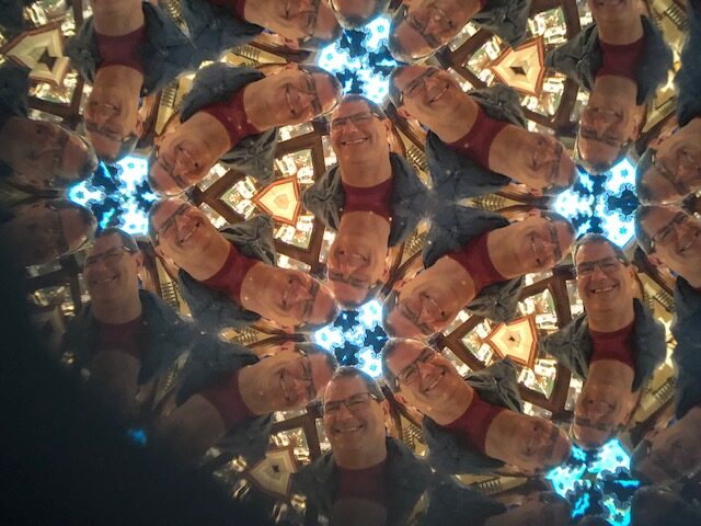 A photo of me as seen through a teleidoscope