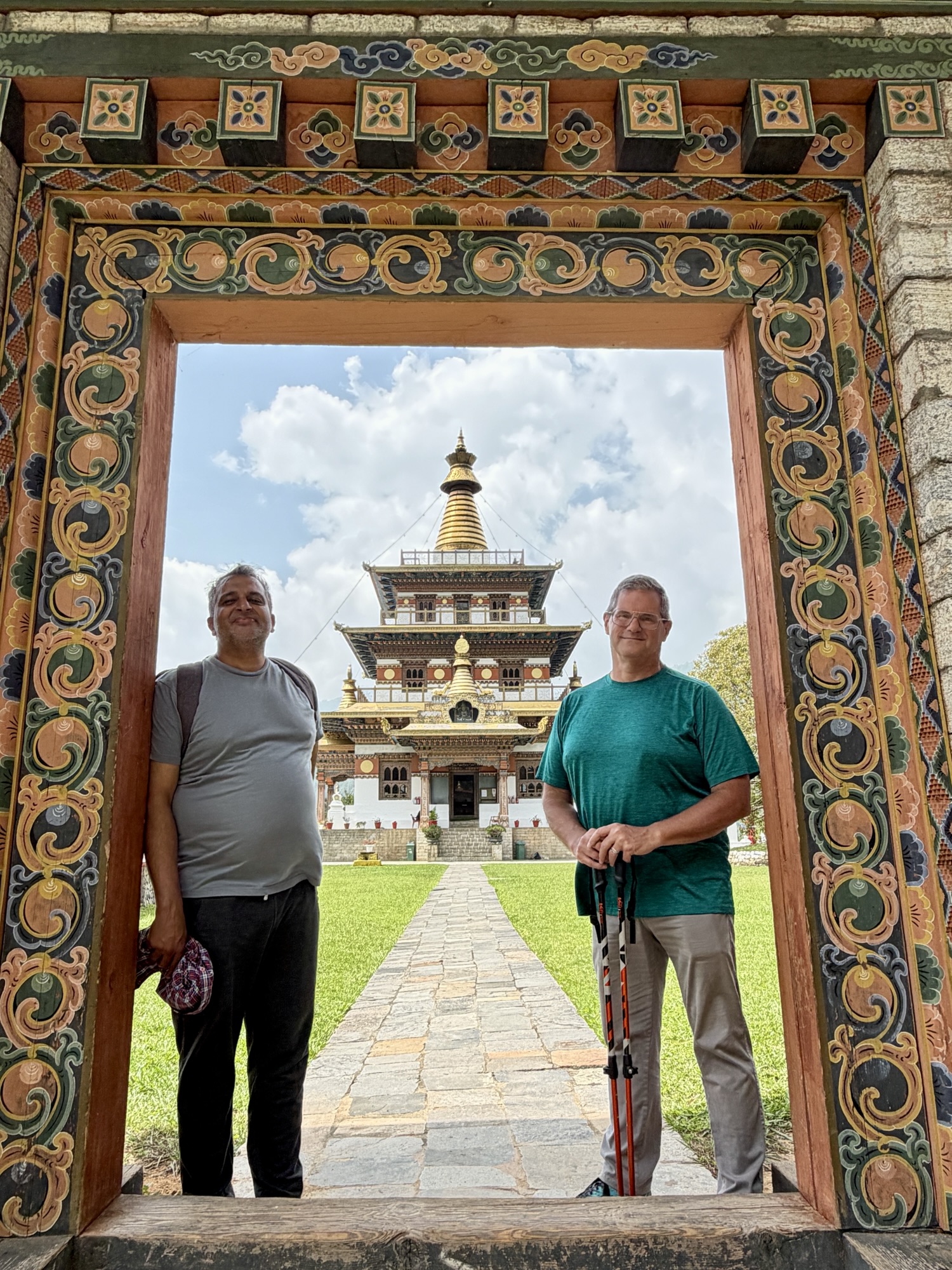 Day 2: A hike, Punakha Dzong, lunch with a view